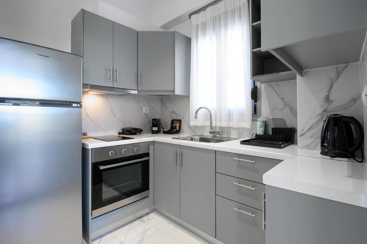 Momento Luxury Apartments Walking Distance From The Beach Nikiana Exterior photo