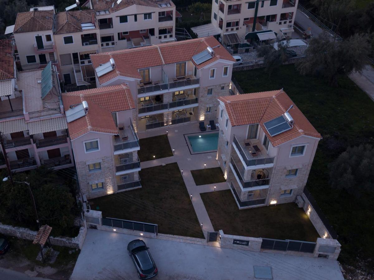 Momento Luxury Apartments Walking Distance From The Beach Nikiana Exterior photo